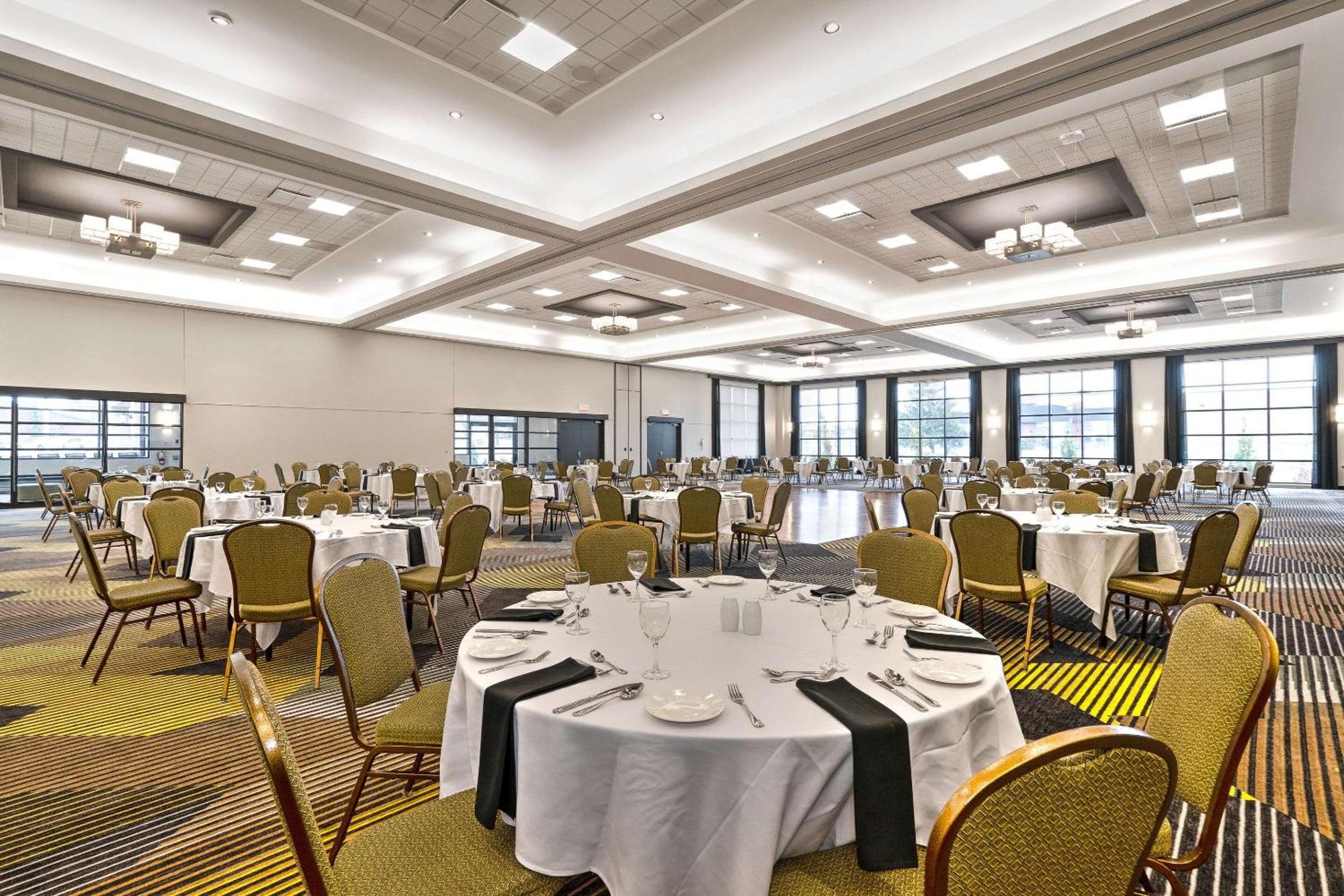 ויקטוריה-ויל Hotel Le Victorin, An Ascend Hotel Collection Member מראה חיצוני תמונה