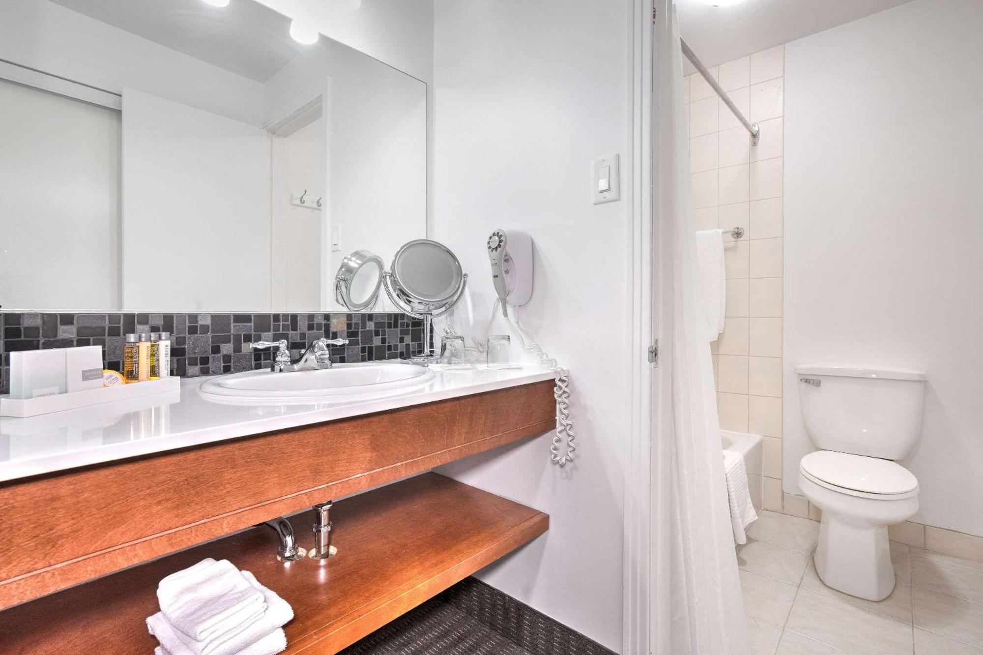 ויקטוריה-ויל Hotel Le Victorin, An Ascend Hotel Collection Member מראה חיצוני תמונה